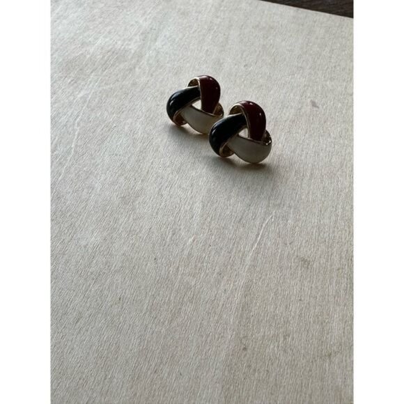 Vintage Red Black & White Enamel Knot Clip-On Earrings Gold-Tone Finish - Picture 7 of 15